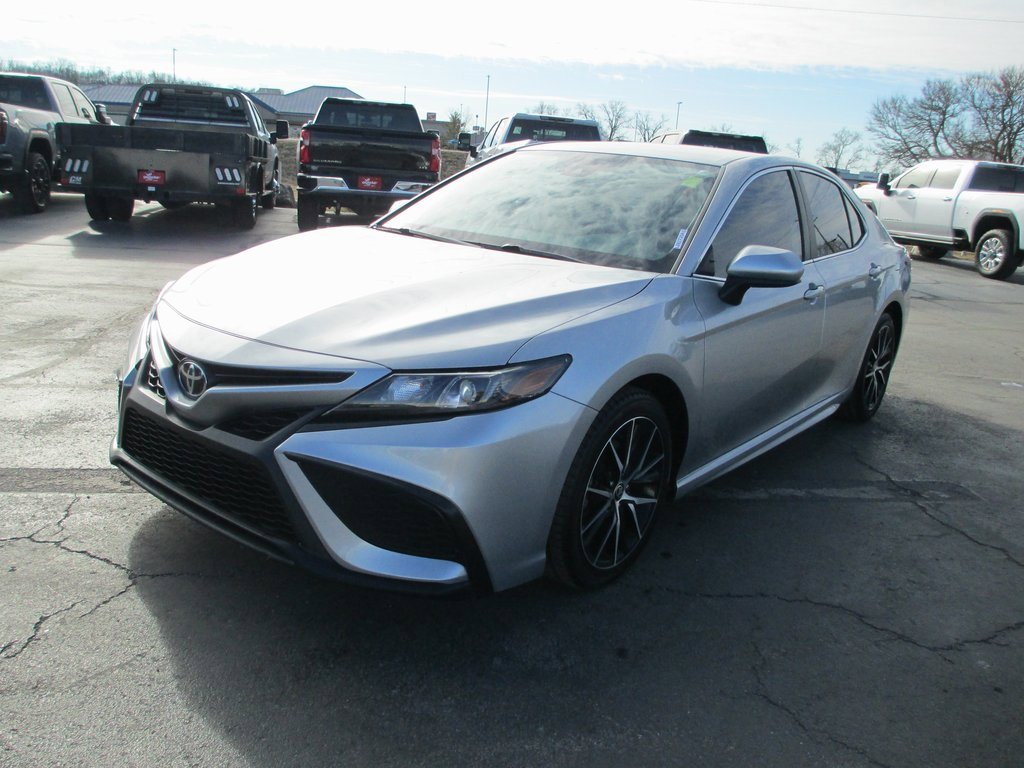 Used 2021 Toyota Camry SE image 8