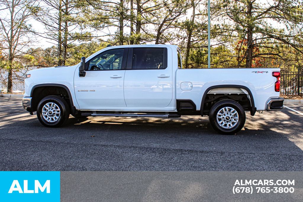 Used 2025 Chevrolet Silverado 2500 LT w/ Convenience Package AWD/4WD image 7