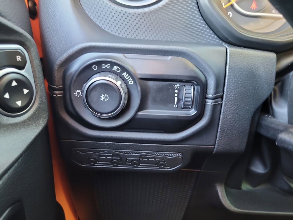 Used 2025 Jeep Wrangler Unlimited Rubicon 392 image 27