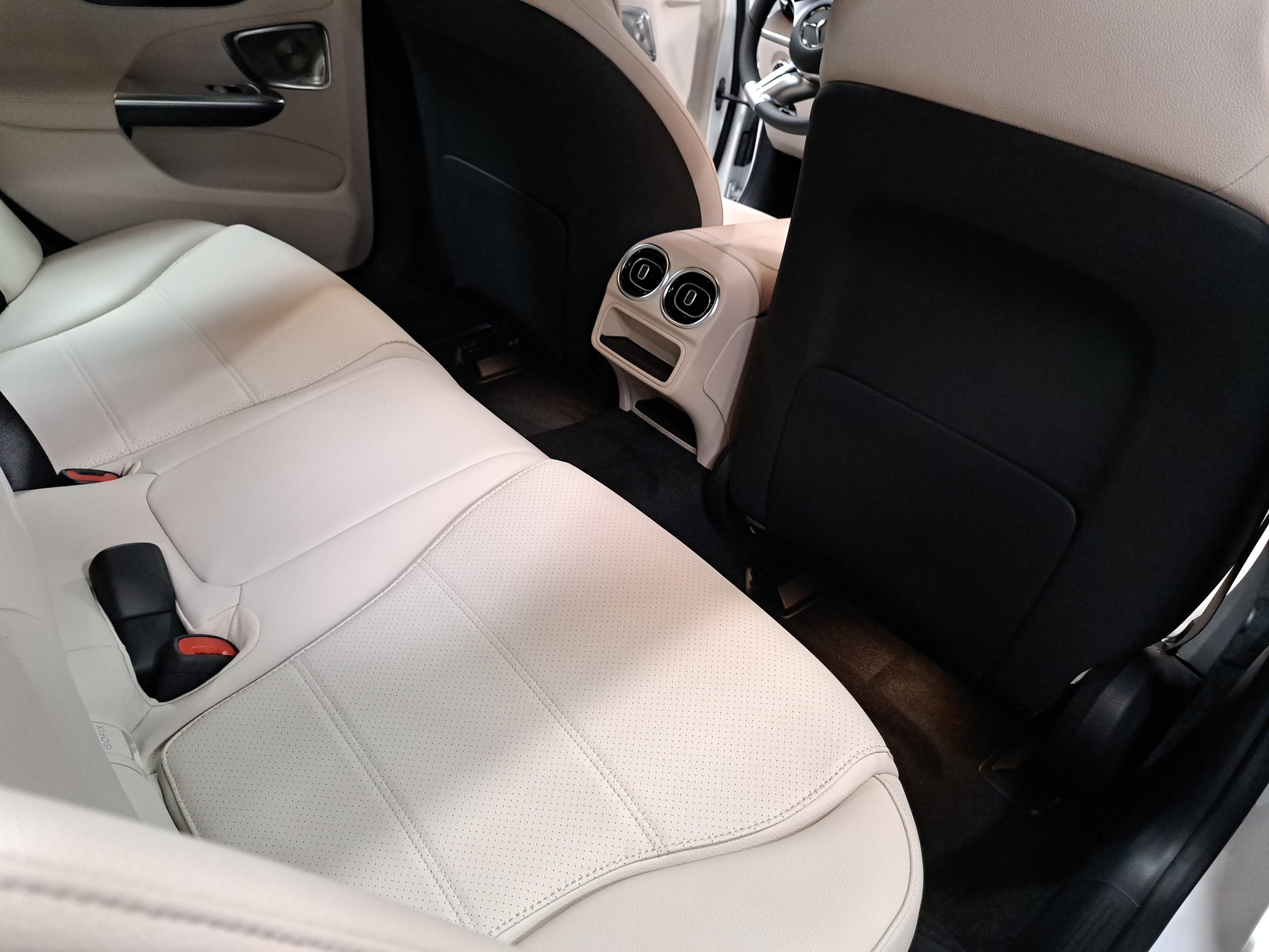 New 2026 Mercedes-Benz C 300 Sedan image 11