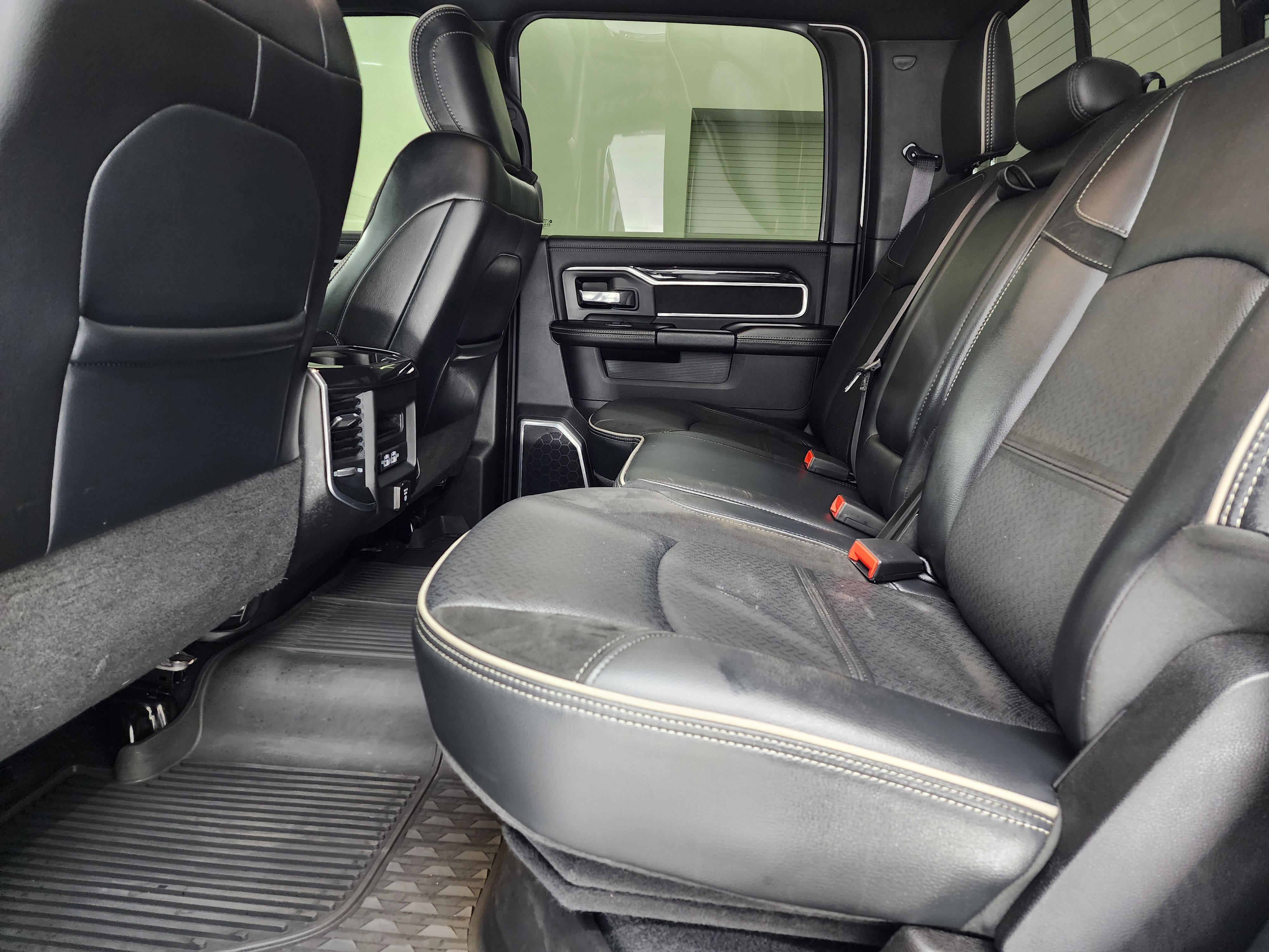 Used 2021 RAM 3500 Laramie w/ Night Edition image 36