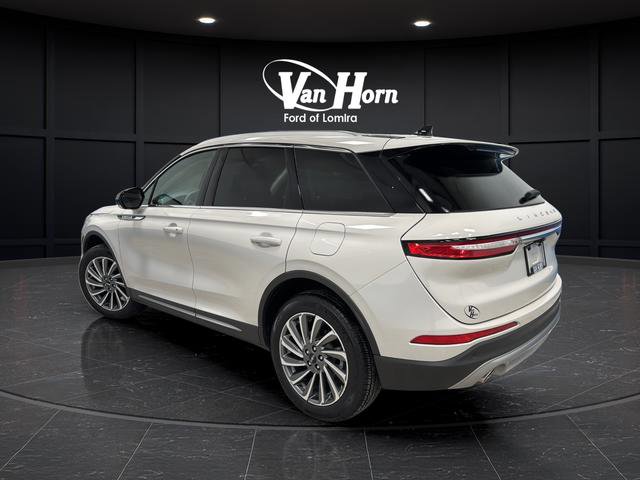 Used 2024 Lincoln Corsair Reserve image 5