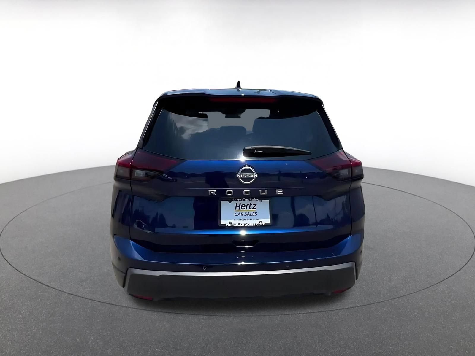 Used 2025 Nissan Rogue SV FWD image 12