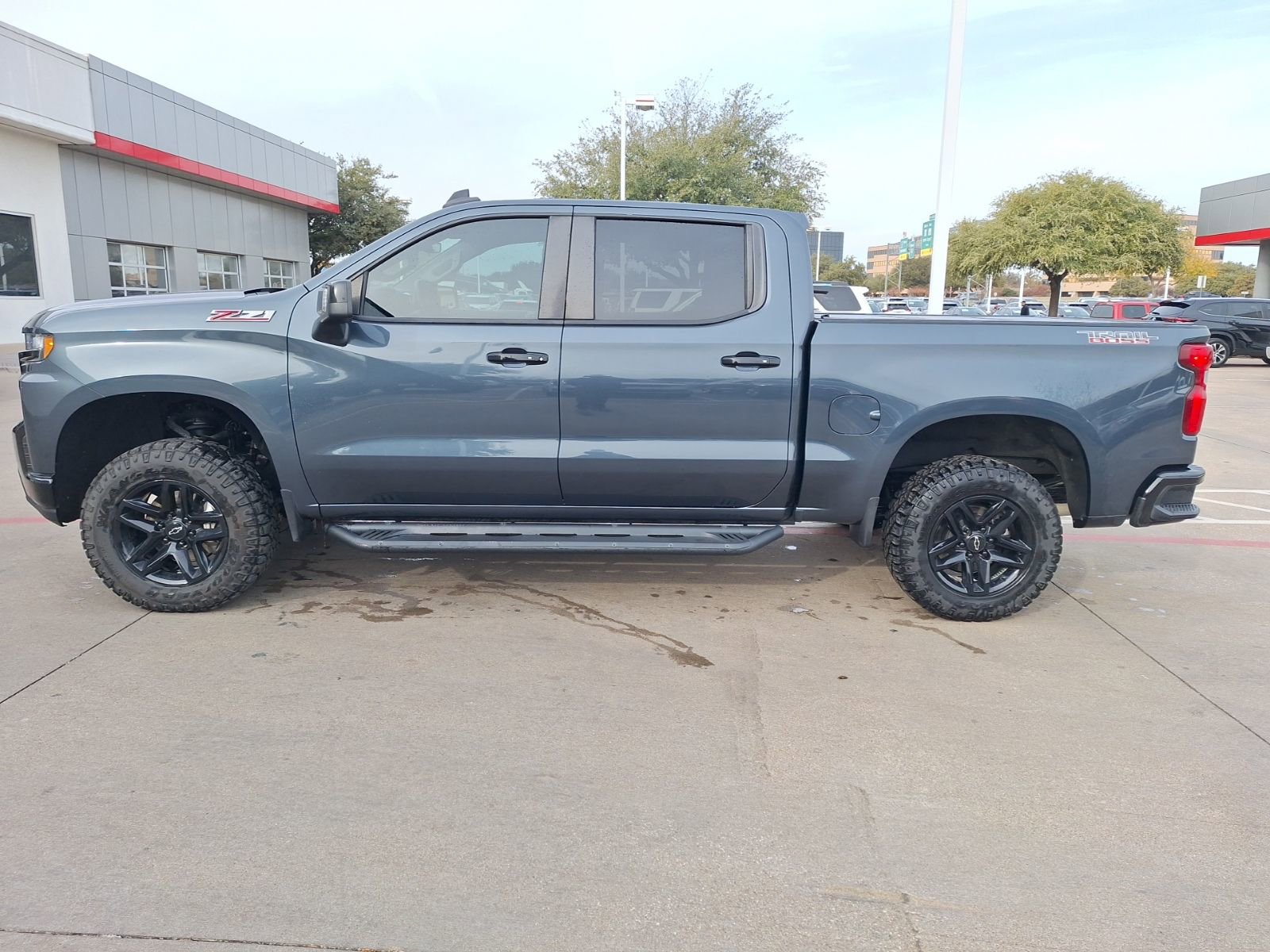 Used 2019 Chevrolet Silverado 1500 LT Trail Boss image 3