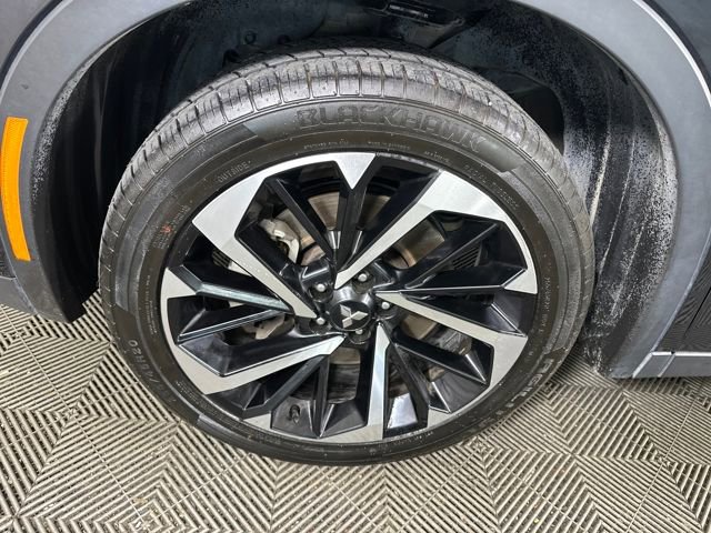 Used 2024 Mitsubishi Outlander SE image 10