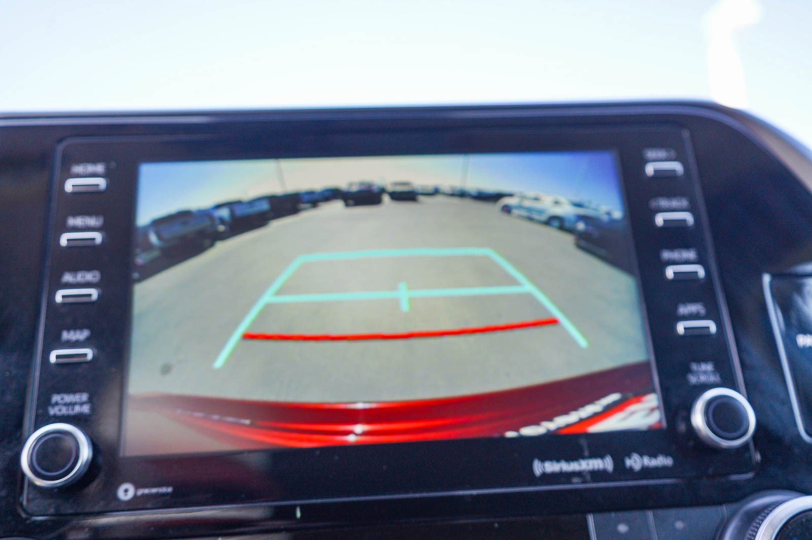 Used 2021 Toyota Highlander LE image 24