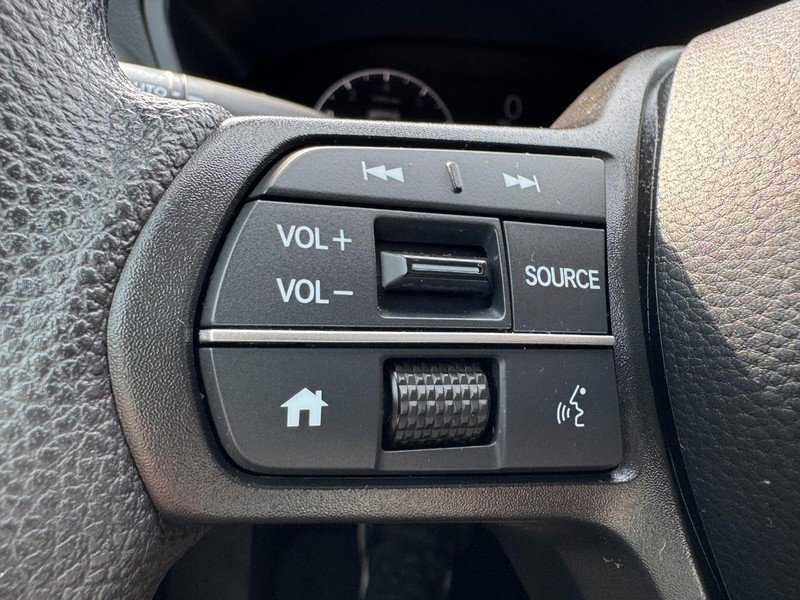 Used 2025 Honda HR-V LX image 16