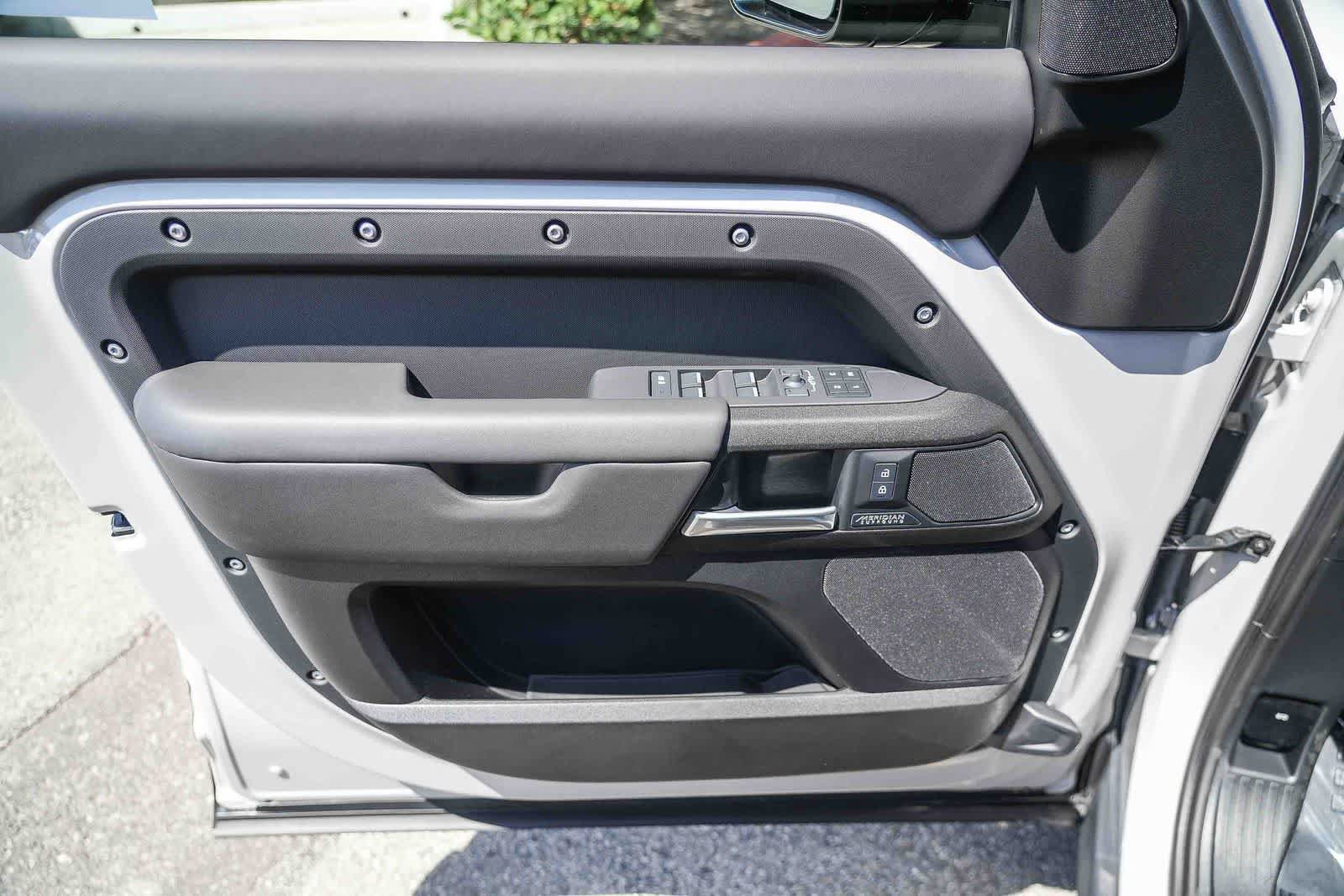New 2026 Land Rover Defender 110 X AWD/4WD image 21