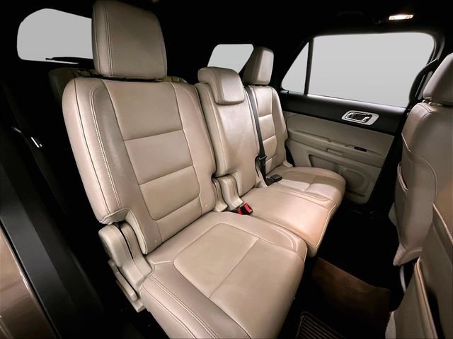 Used 2015 Ford Explorer XLT w/ Equipment Group 202B AWD/4WD image 27