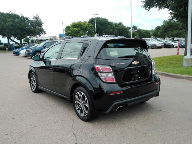 Used 2017 Chevrolet Sonic LT w/ Convenience Package FWD image 9