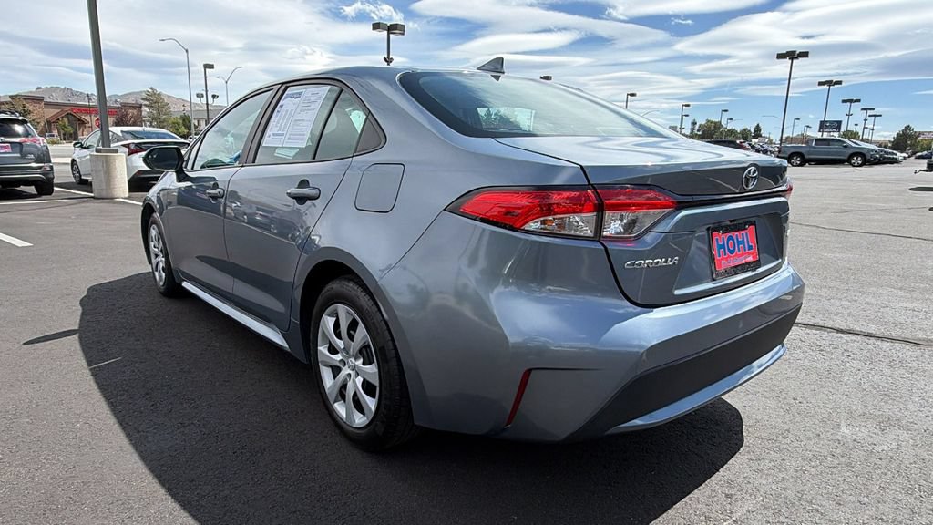 Used 2022 Toyota Corolla LE FWD image 5