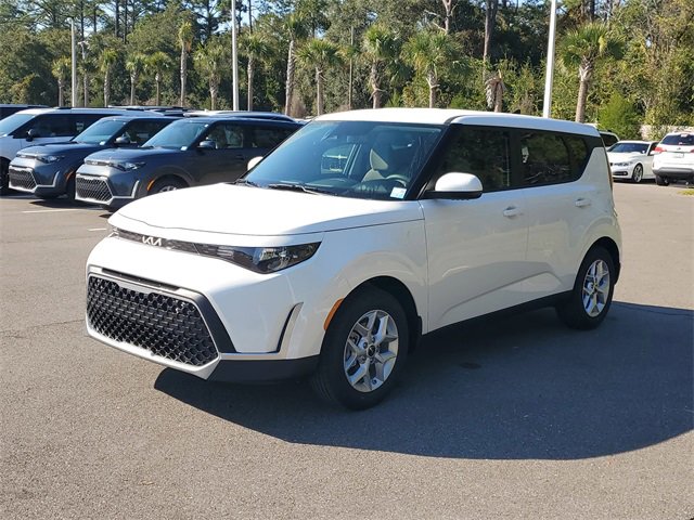 New 2025 Kia Soul LX image 3