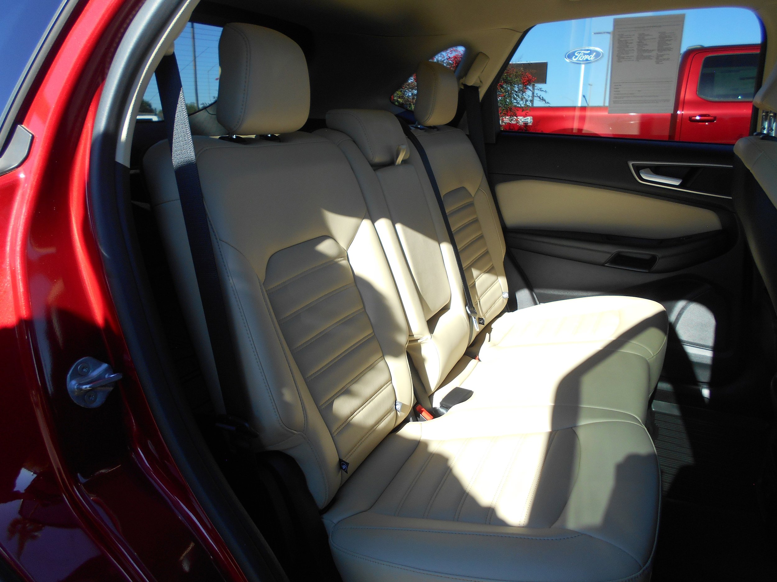 Used 2024 Ford Edge SEL w/ Convenience Package AWD/4WD image 10