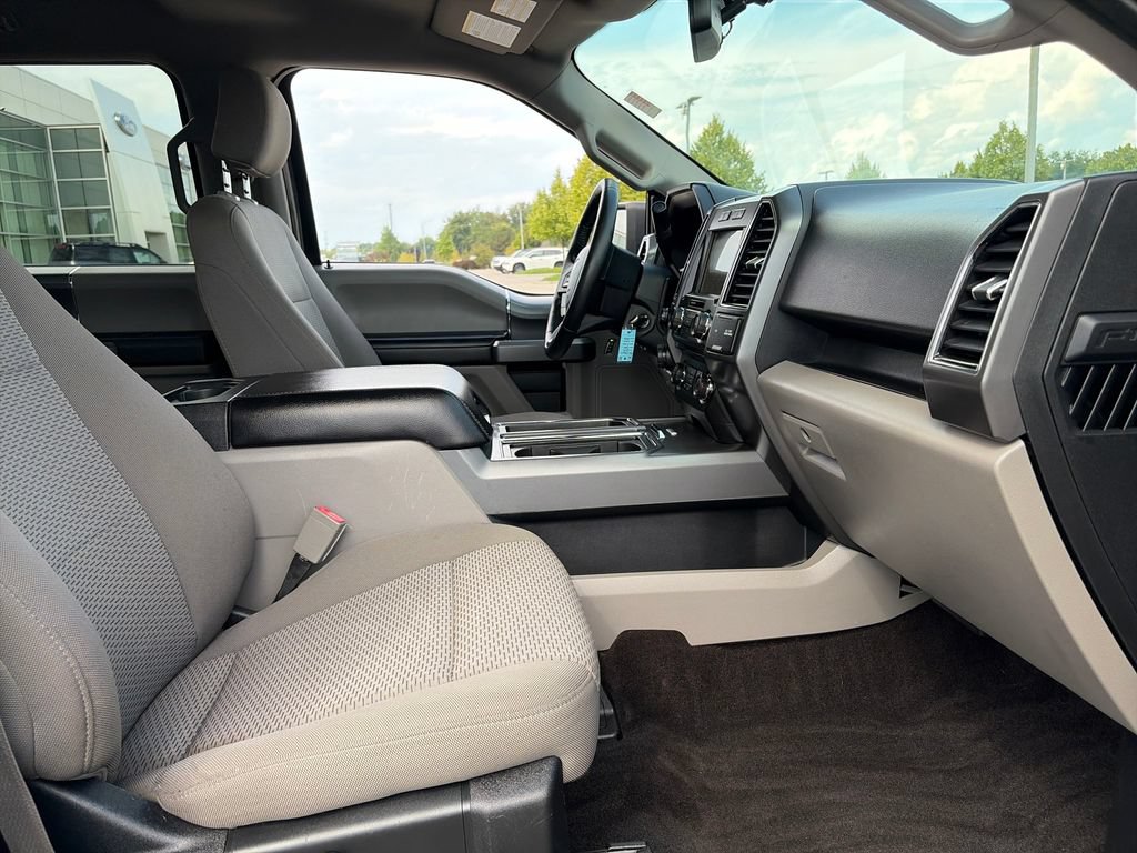 Used 2018 Ford F150 XLT w/ Equipment Group 302A Luxury AWD/4WD image 11