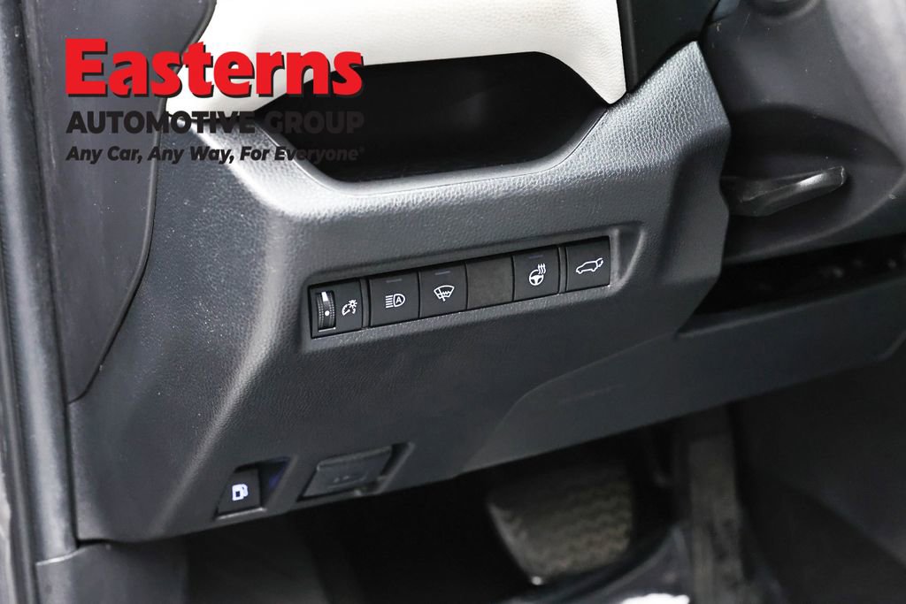 Used 2022 Toyota RAV4 XLE w/ Convenience Package AWD/4WD image 22
