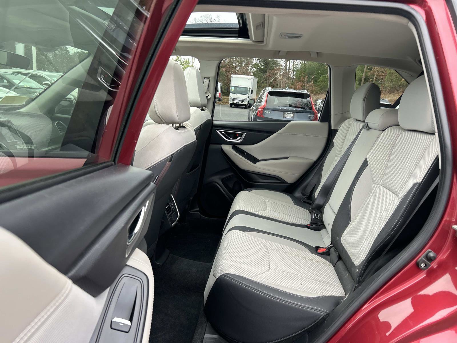 Used 2019 Subaru Forester Premium w/ All-Weather Package image 11