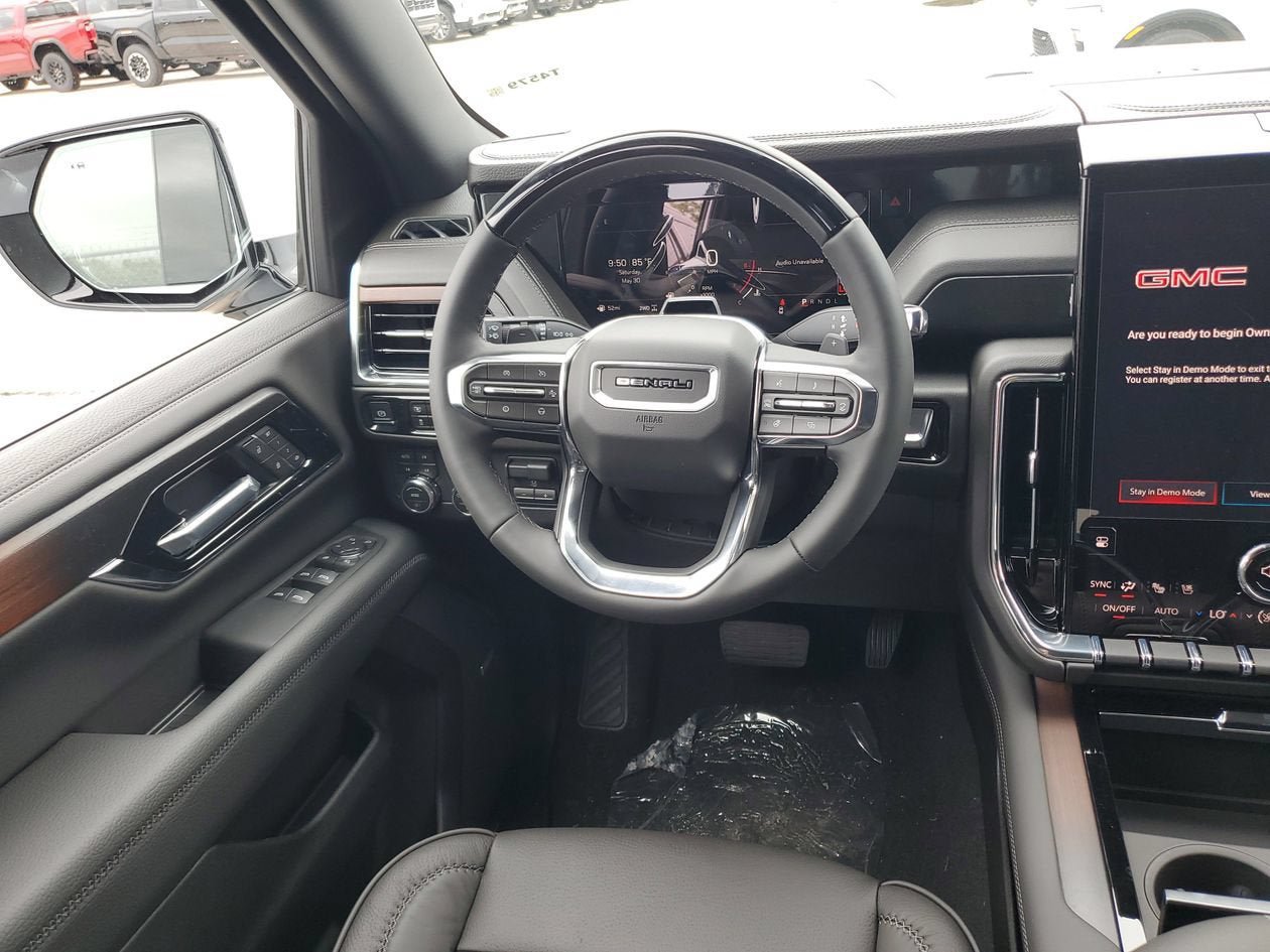 New 2026 GMC Yukon XL Denali w/ Denali Reserve Package AWD/4WD image 13