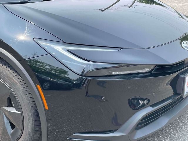 Certified 2025 Toyota Prius LE FWD image 12