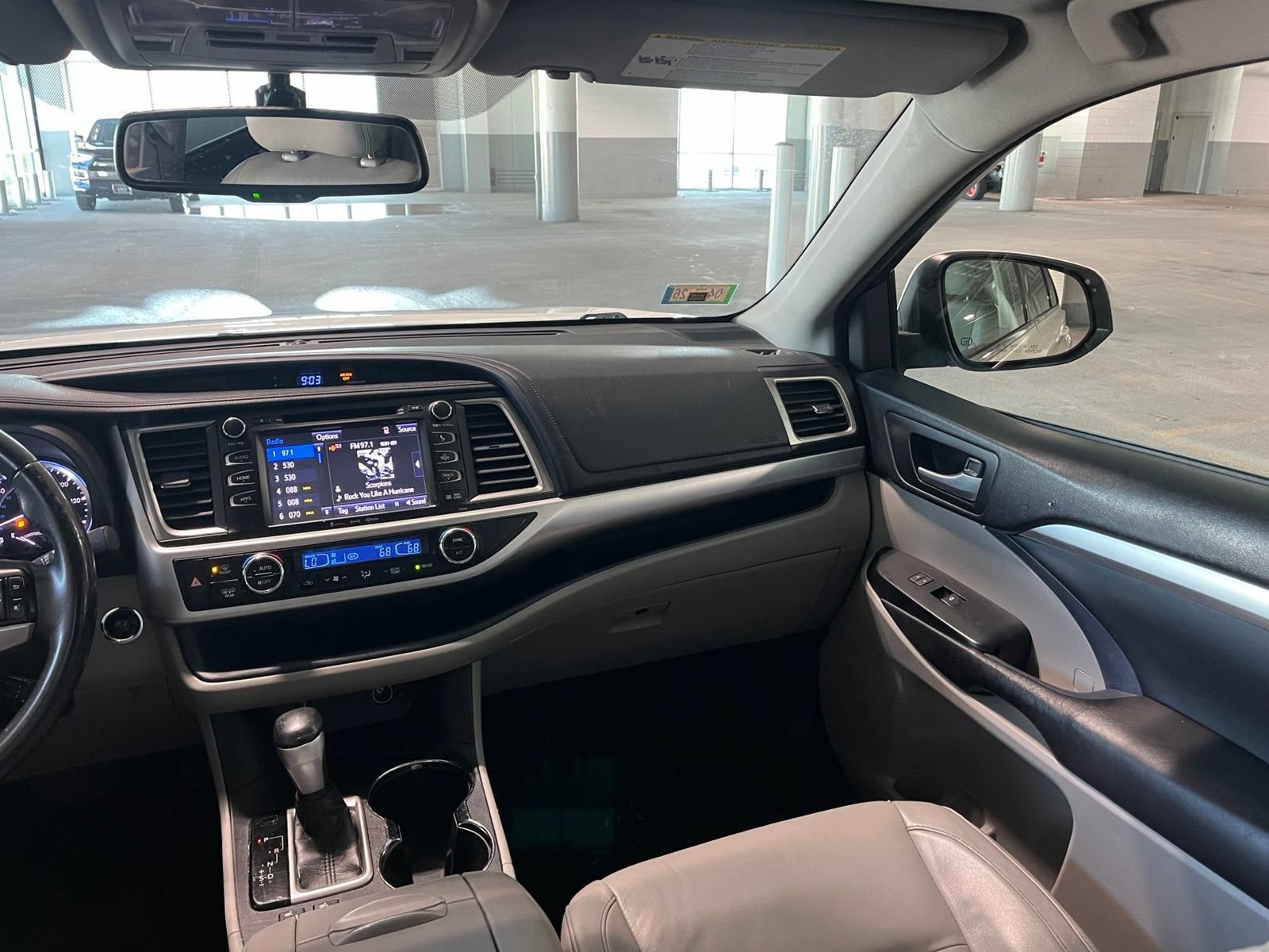 Used 2016 Toyota Highlander XLE FWD image 39
