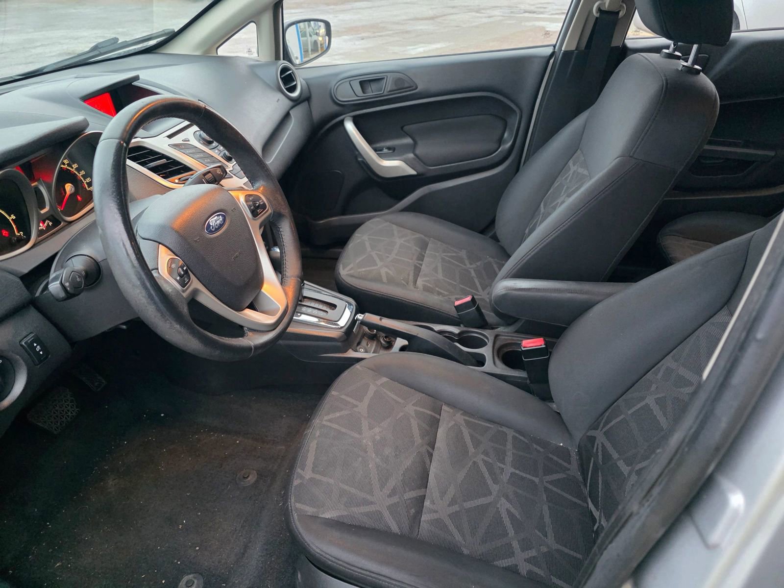 Used 2012 Ford Fiesta SES image 11