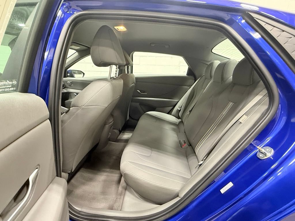 Used 2024 Hyundai Elantra SEL FWD image 28