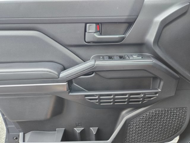 Used 2025 Toyota 4Runner SR5 AWD/4WD image 34