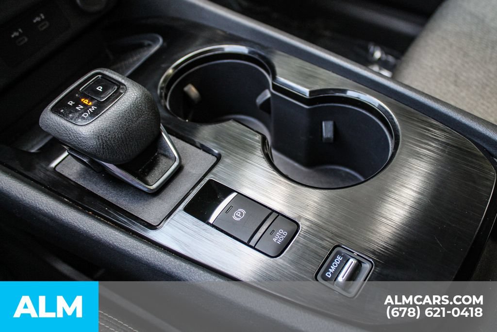 Used 2025 Nissan Rogue SV FWD image 36
