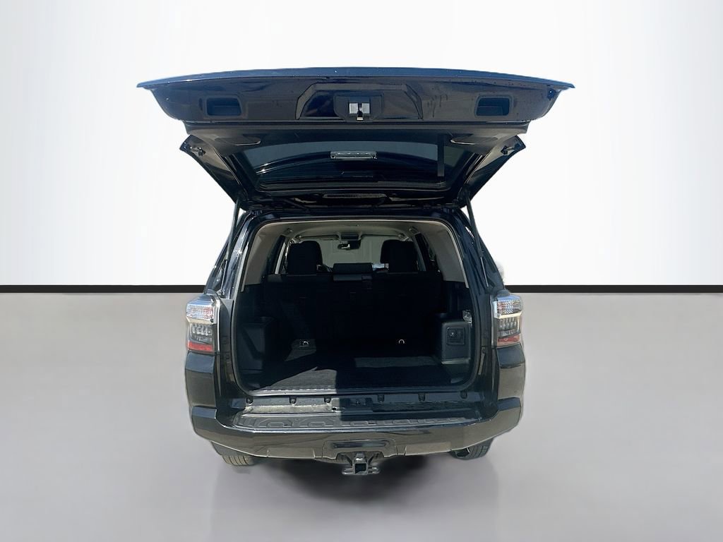 Used 2024 Toyota 4Runner SR5 AWD/4WD image 29