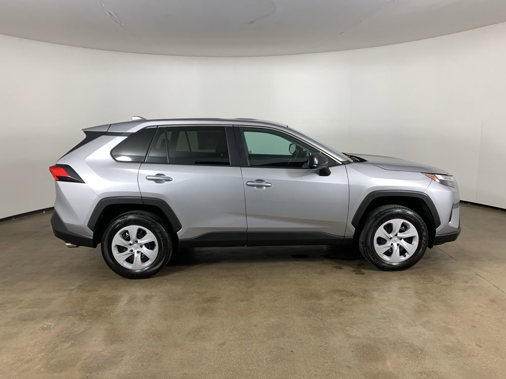 Used 2024 Toyota RAV4 LE image 7