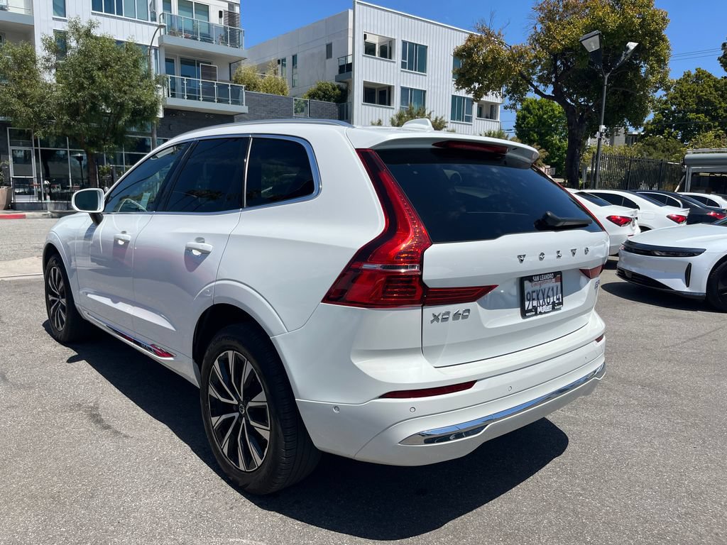Used 2023 Volvo XC60 B5 Plus AWD/4WD image 11