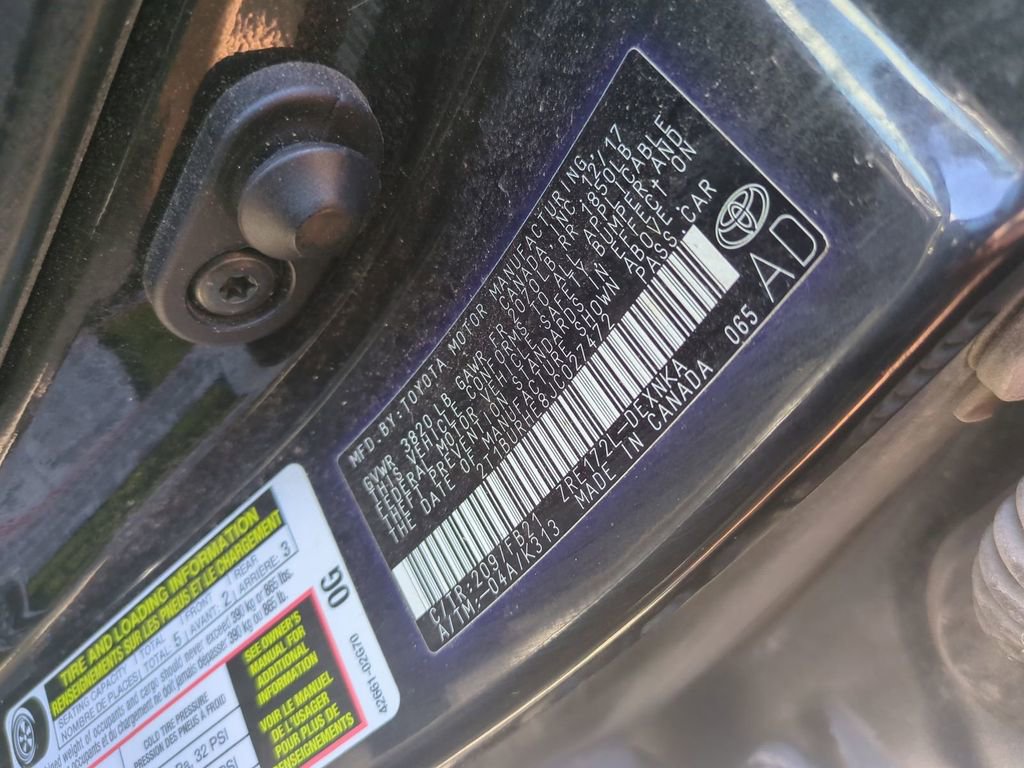 Used 2018 Toyota Corolla LE FWD image 36