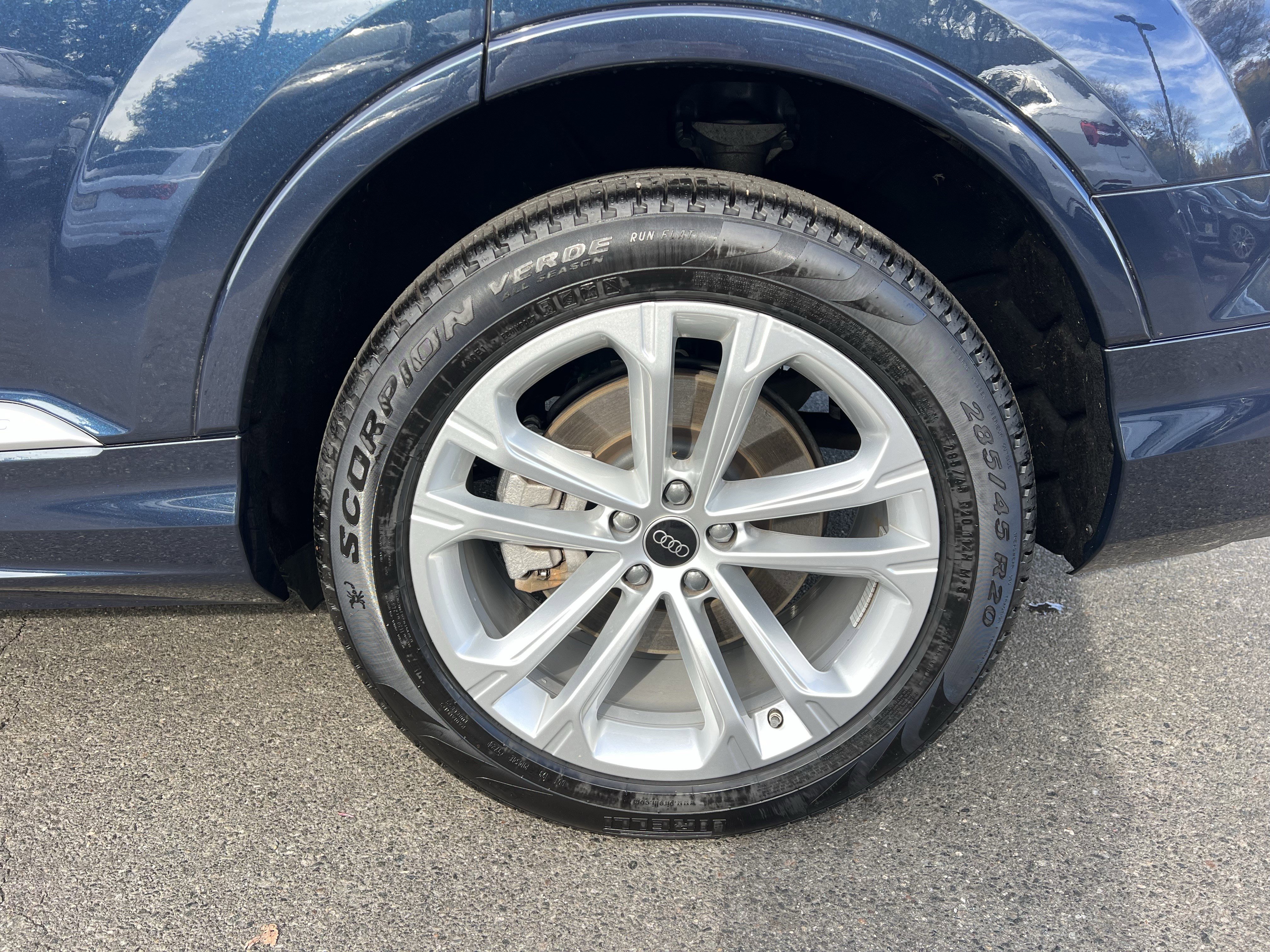 Certified 2025 Audi Q7 2.0T Premium Plus image 8