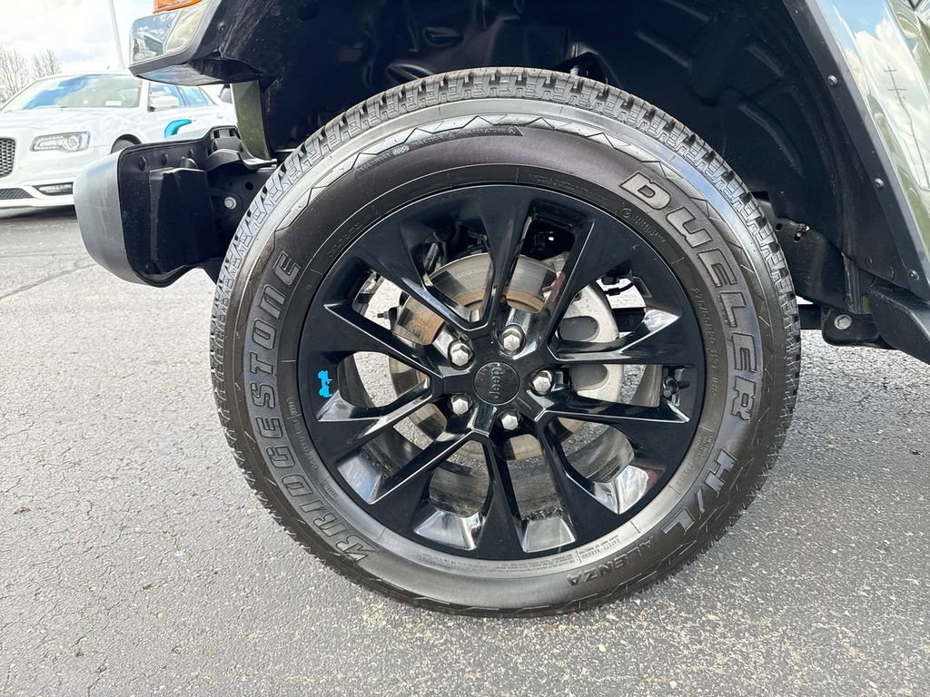 Used 2023 Jeep Wrangler Unlimited Sahara w/ Cold Weather Group image 10