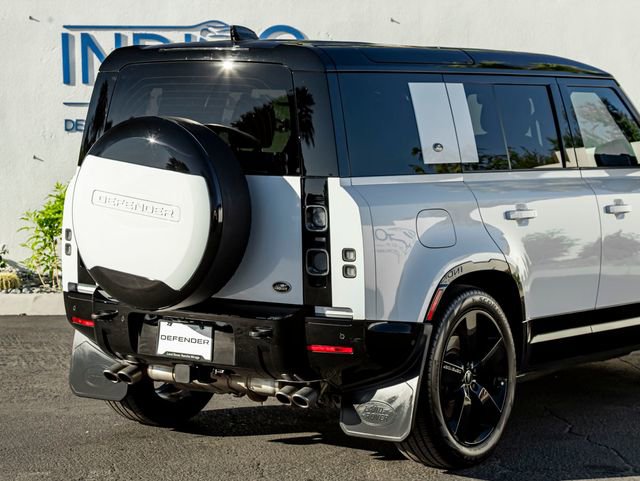 Used 2023 Land Rover Defender 110 V8 AWD/4WD image 7