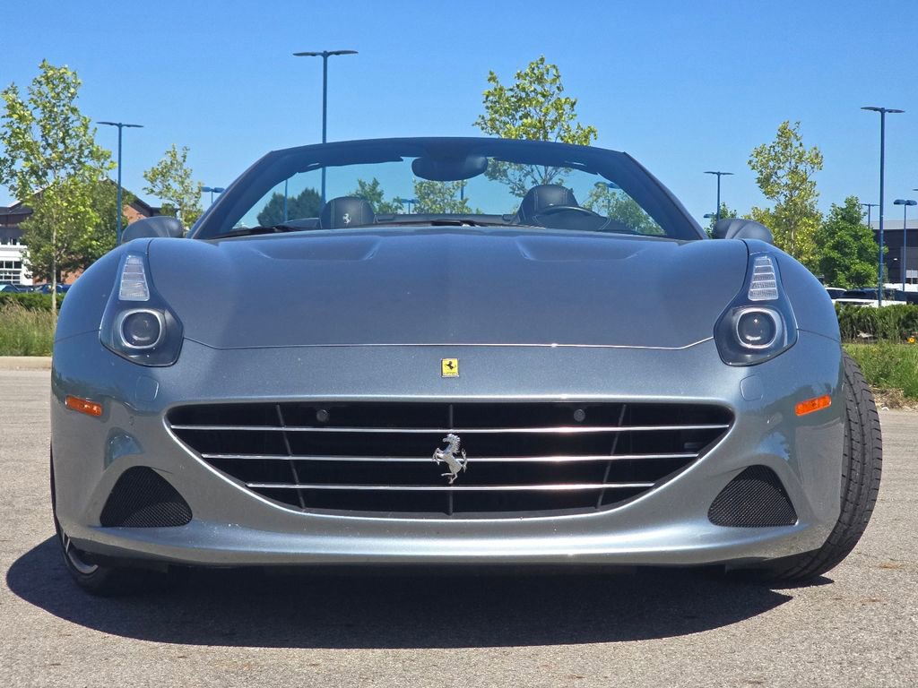 Used 2017 Ferrari California T RWD image 10
