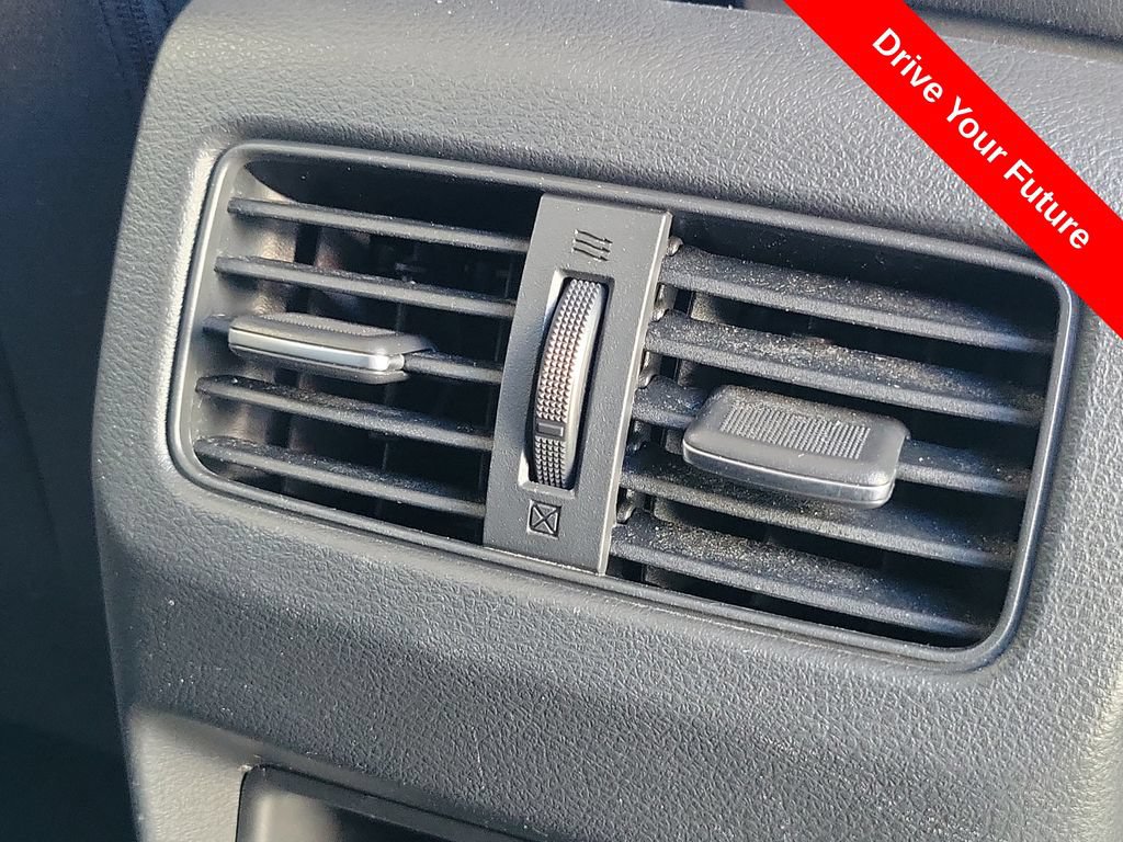 Used 2021 Nissan Rogue S FWD image 21