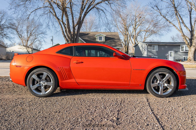 Used 2010 Chevrolet Camaro SS w/ RS Package image 9