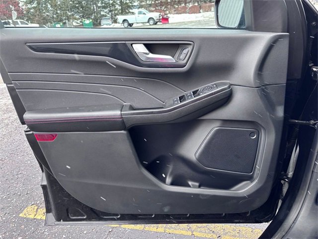 Used 2025 Ford Escape ST-Line image 12