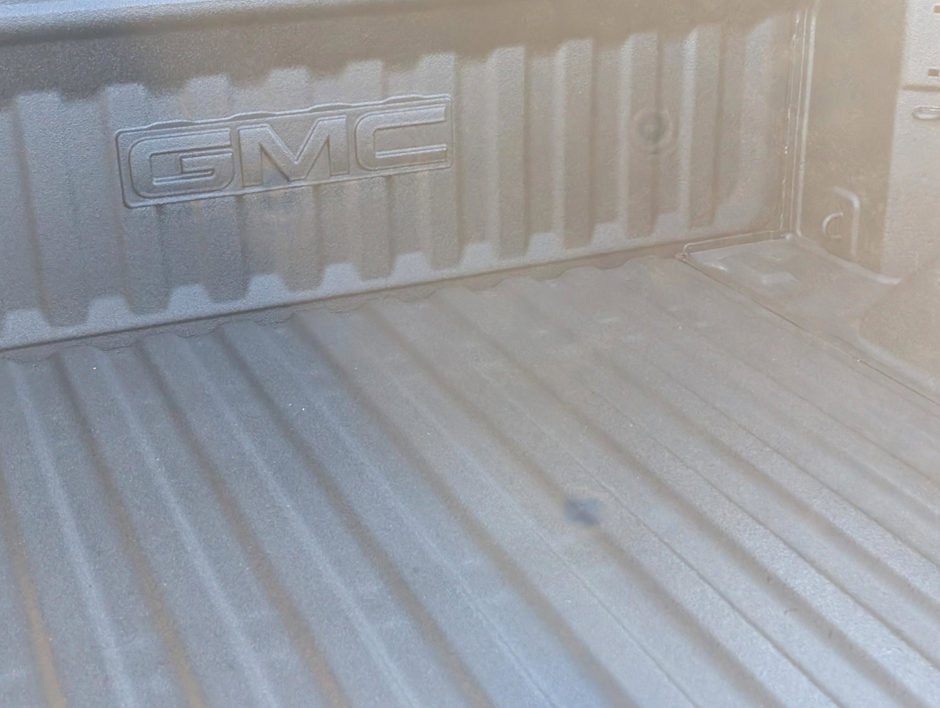 New 2026 GMC Sierra 1500 SLE image 10