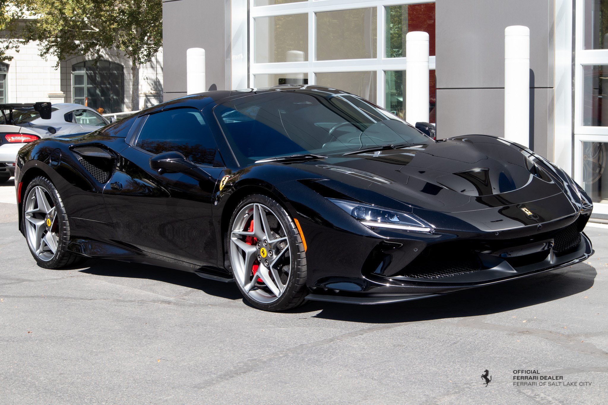 Used 2022 Ferrari F8 Tributo RWD image 9