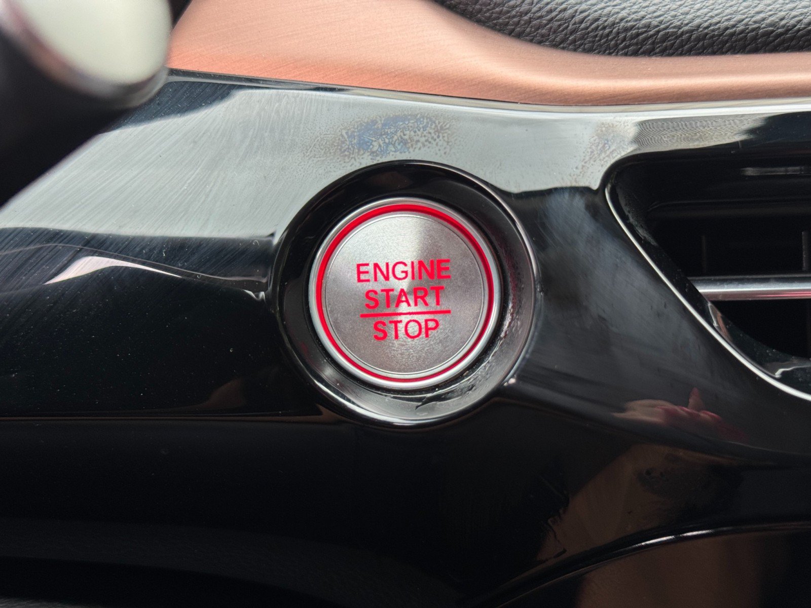 Used 2022 Acura MDX FWD image 23