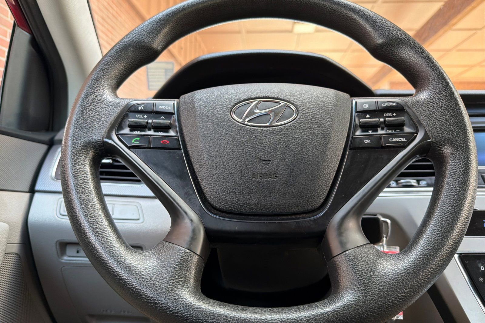 Used 2015 Hyundai Sonata SE w/ Option Group 02 image 29