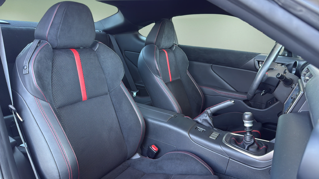 Used 2024 Subaru BRZ Limited RWD image 11