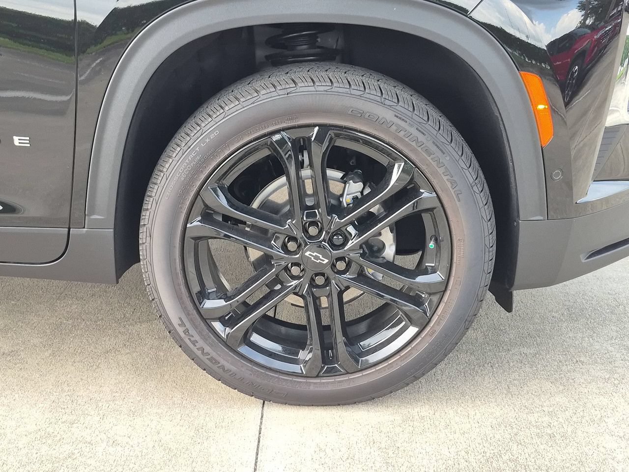 New 2026 Chevrolet Traverse LT w/ Enhanced Driving Package FWD image 25
