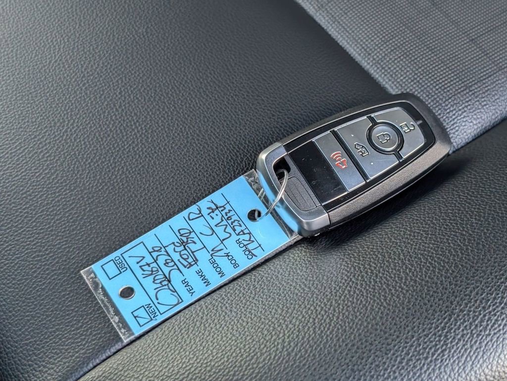 New 2026 Ford Transit 250 148 Medium Roof w/ Load Area Protection Package image 28