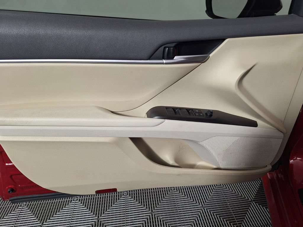 Used 2024 Toyota Camry LE FWD image 29
