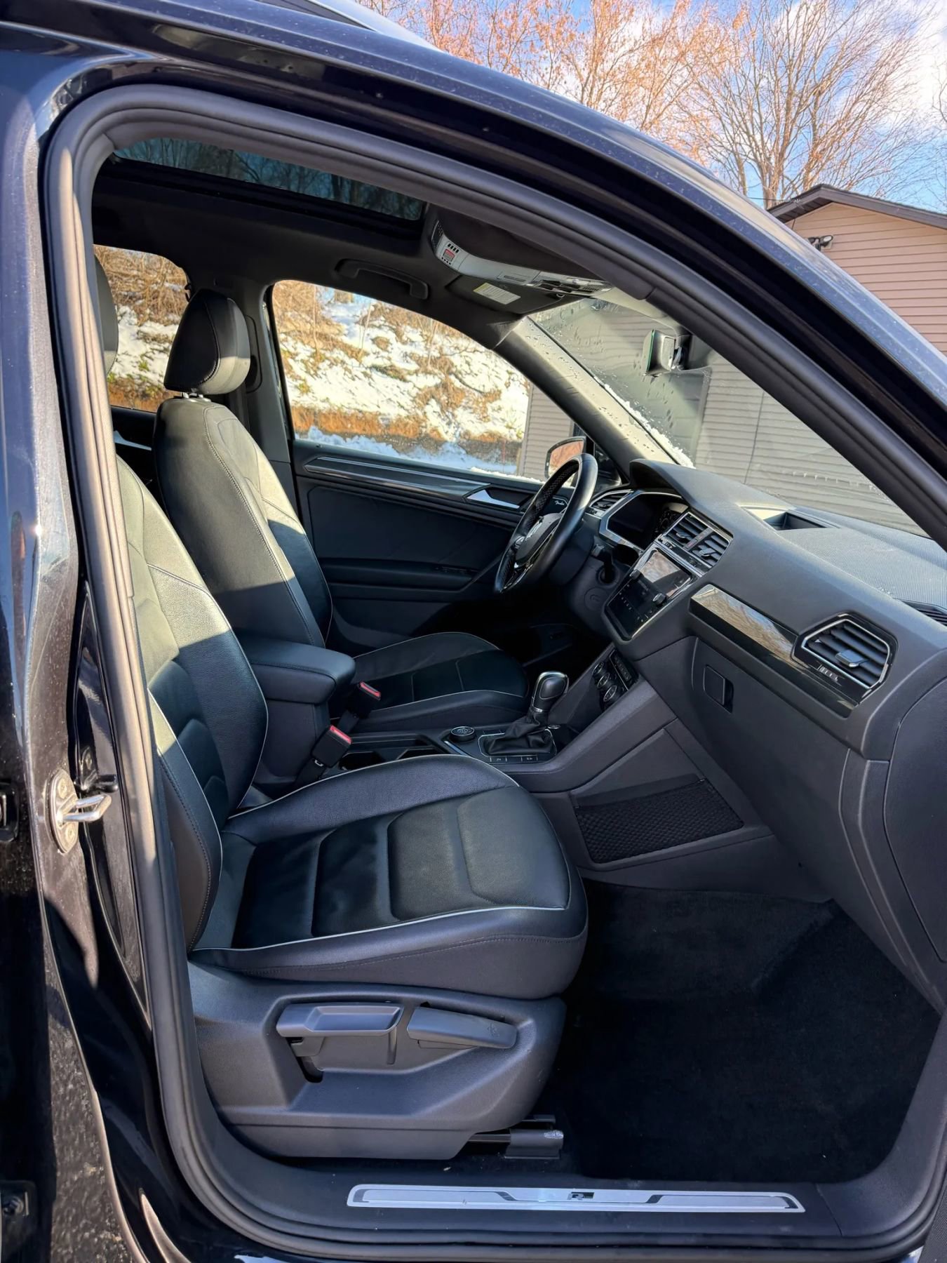 Used 2019 Volkswagen Tiguan SEL Premium R-Line image 27