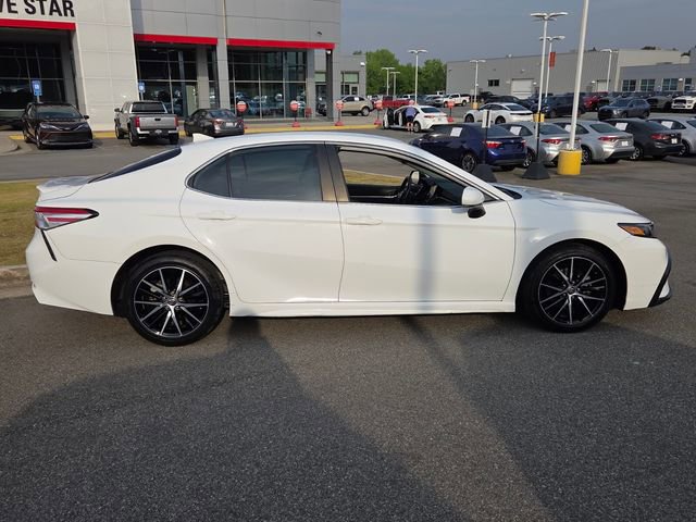 Used 2021 Toyota Camry SE FWD image 13