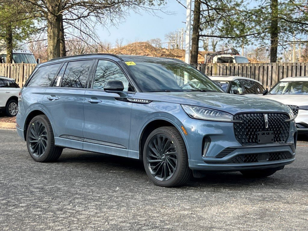 New 2026 Lincoln Aviator Reserve w/ Luxury Package