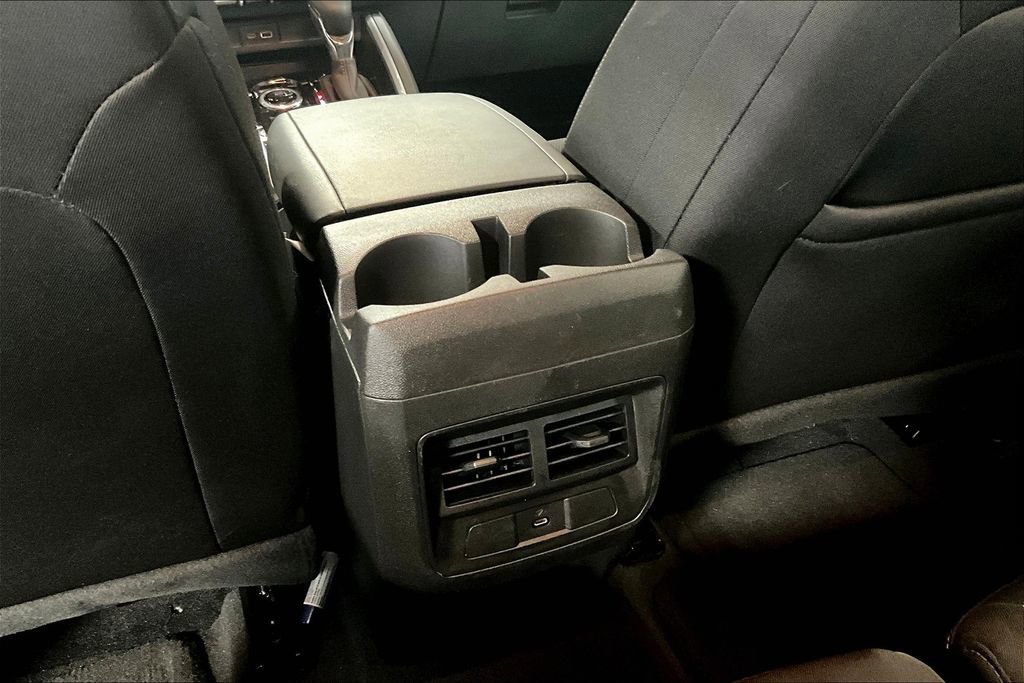 Used 2024 Chevrolet Colorado LT w/ LT Convenience Package II image 31